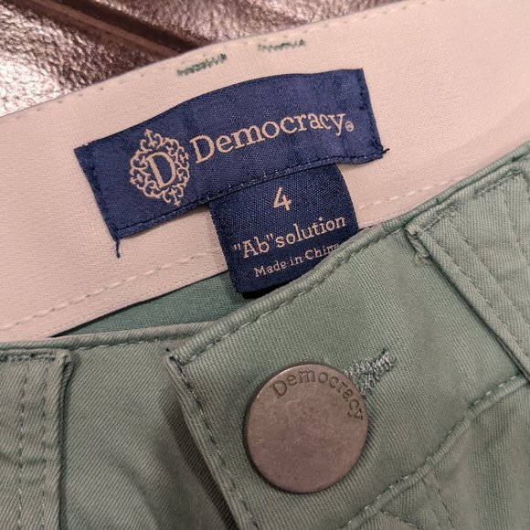 Democracy Skinny Capri - Picture 2 of 2